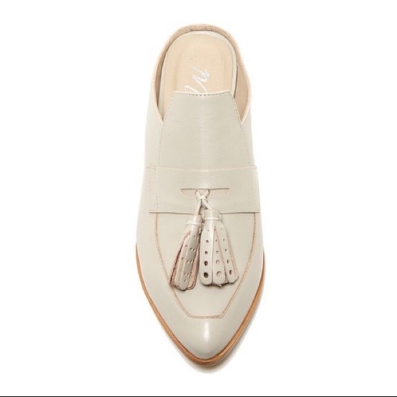 Matisse Beige Grey Skill Tassel Slid on Loafer - Picture 2 of 8